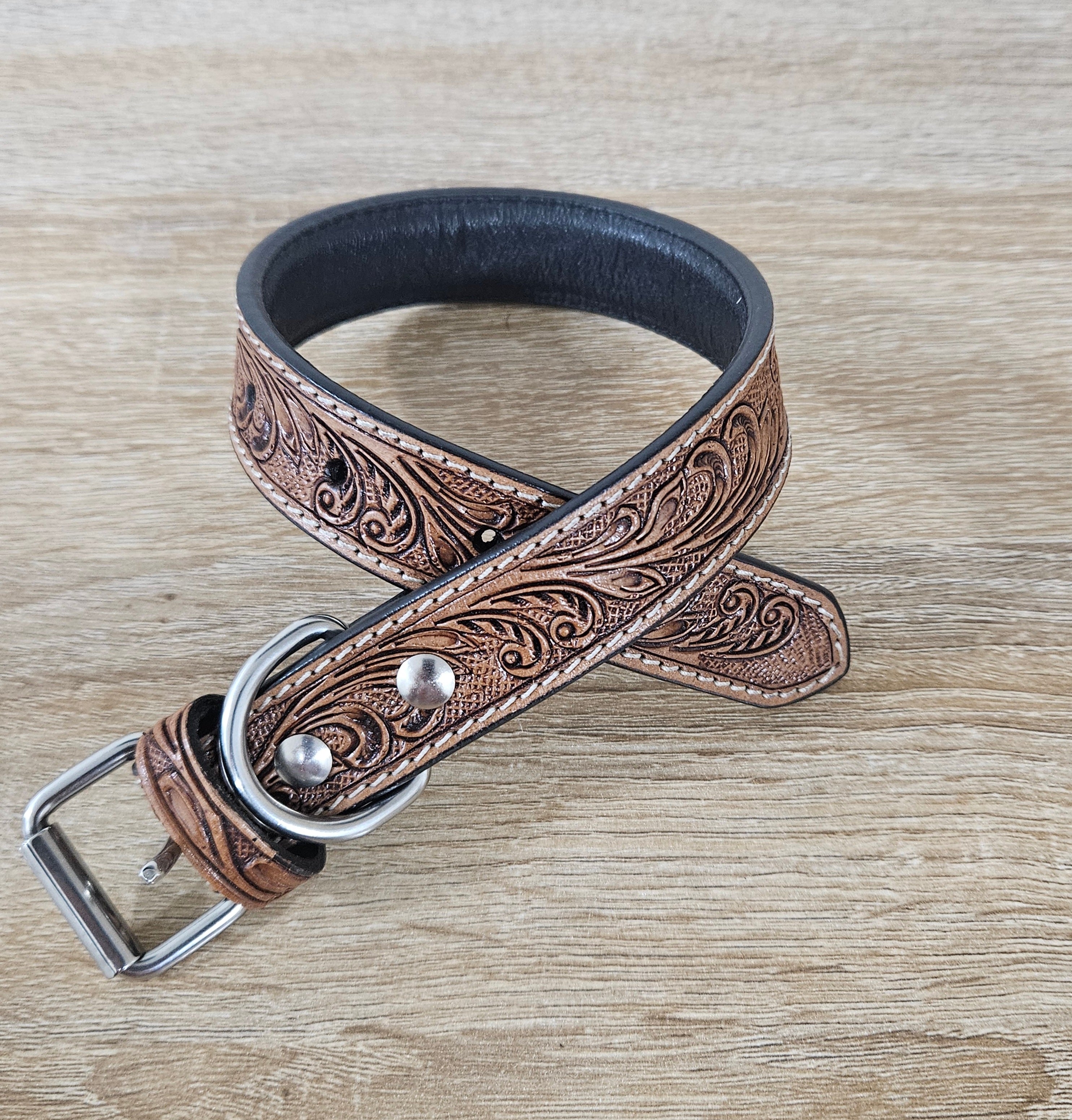 Light Tan Tooled Dog Collar