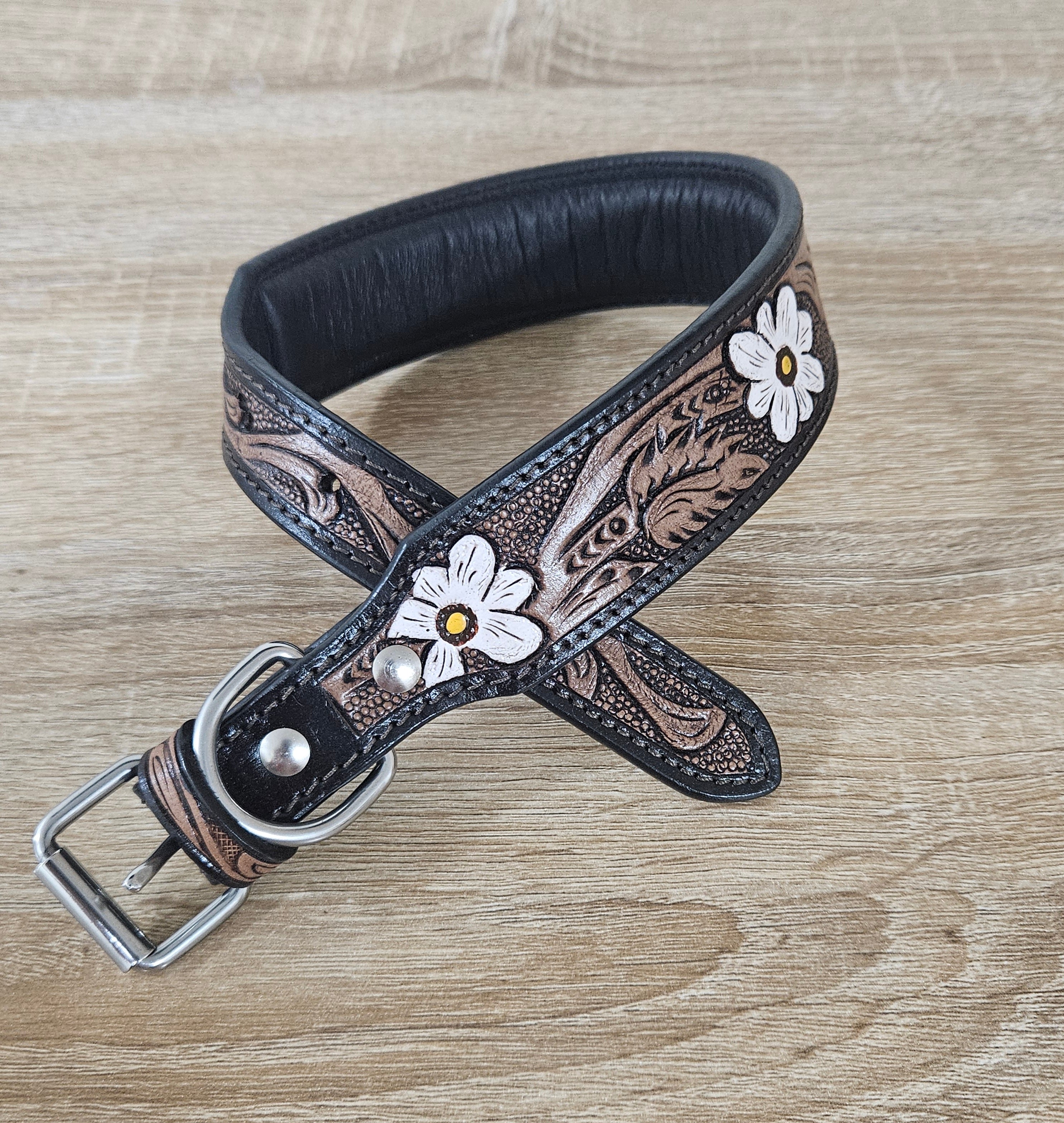 White Daisy Dog Collar